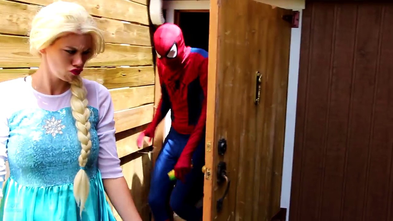EDIBLE SCHOOL SUPPLIES! w_ Frozen Elsa Spiderman Gummy Food Shopping Challenge Police Car Real Life-KdR_I7F2yho