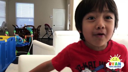 GIANT JENGA CHALLENGE! Parent vs Kid Family Fun Game for Kids Playtime with Angry Bird Knockout-BvisGtvOA_c