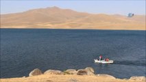 Türkiye'nin En Yüksek Rakımlı Gölü Ziyaretçi Akınına Uğruyor