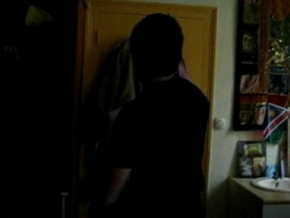 JE rentre dans la maison (viédo chiante III)