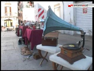 TG 09.01.11 "Cose Antiche", mercatino dell'antiquariato, anima piazza Mercantile a Bari
