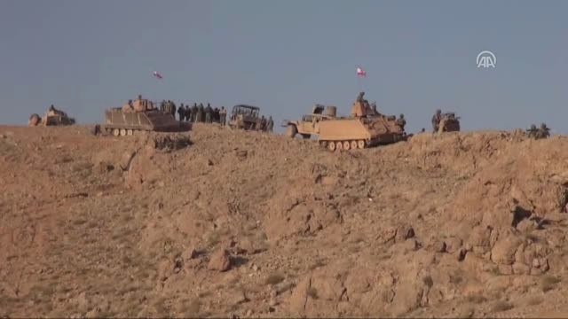 Lübnan Ordusu Suriye Sınırında Deaş'a Ait Mevzileri Vurdu
