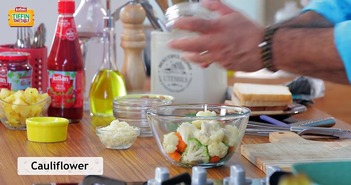 Veg Cheese Grilled Sandwich - चीज़ ग्रिल्ड सॅन्डविच - Veg Cheese Grill Sandwich by Vicky Ratnani