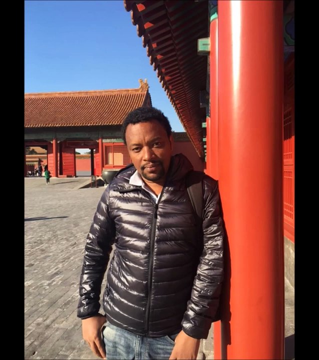 Bewketu Seyoum -Yegimel shint keyet wodet የግመል ሽንት ከየት ወደየት