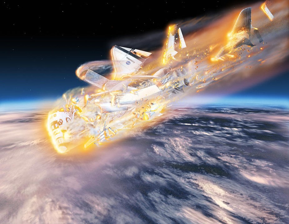  Space Shuttle Columbia disintegrated upon re-entry