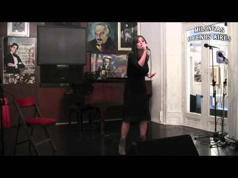 Bella italiana cantando tango, Filomena en La Escuela Nacional Del Tango