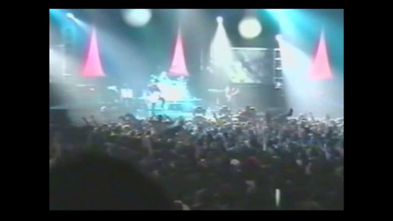 Muse - Showbiz, Paris Zenith, 10/29/2001