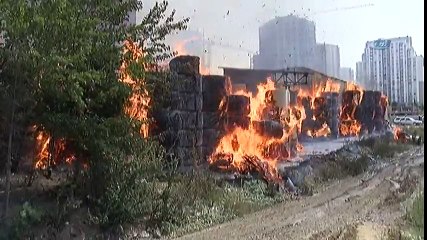 Kağıt Fabrikasında Korkutan Yangın Havadan Görüntülendi