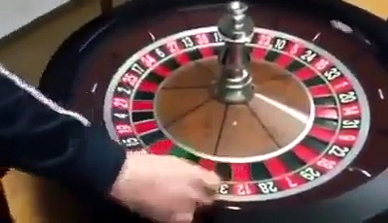 Choáng với trò bịp roulette giống ở Casino