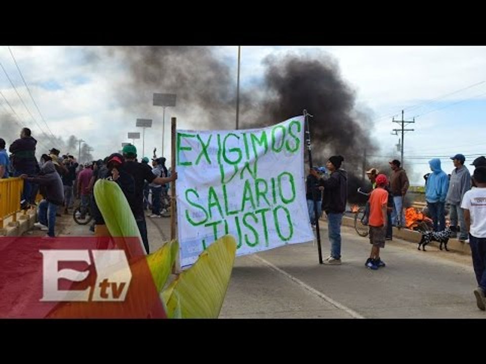 Gobierno firma acuerdo salarial con jornaleros de San Quintín /  Titulares de la tarde