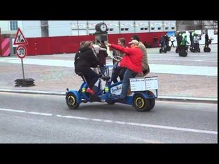 Triciclo para 5 personas, se usan en Berlin para paseo