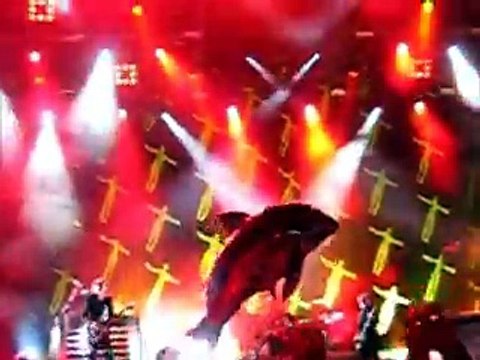 Muse - Showbiz, V Festival Chelmsford, 08/21/2004