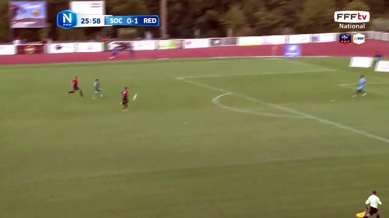 Belle frappe enroulée pour le Red Star qui passe juste au dessus de la transversale