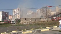 Halkalı'da Karton Fabrikasındaki Yangın Kontrol Altına Alındı