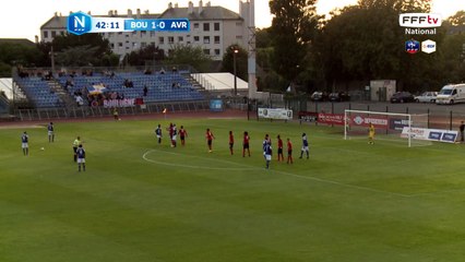 Coup franc qui passe d'un rien à côté !!