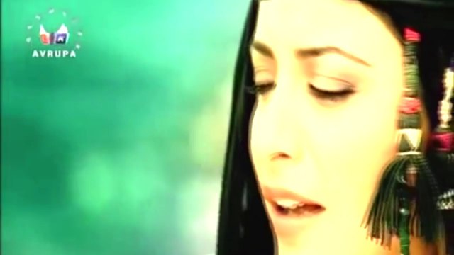 Zara Ekrem Düzgünoğlu Bir Fırtına Tuttu Bizi