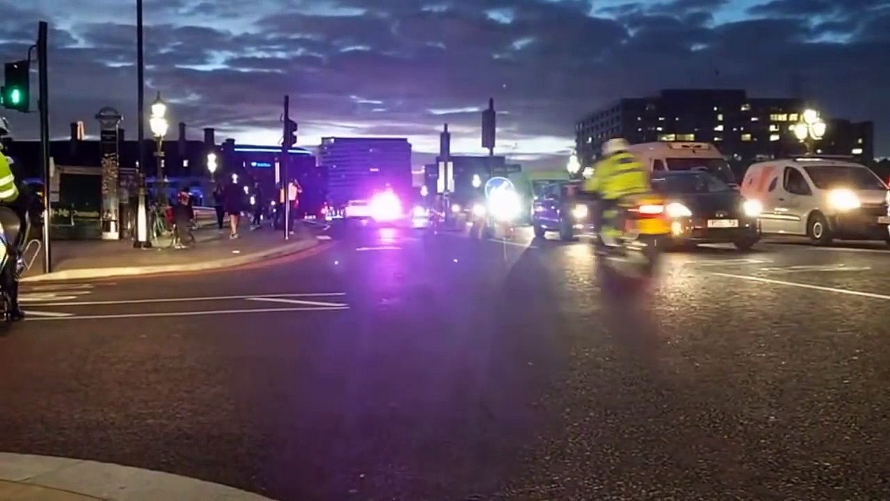 Mark Webber takes to the streets of London in the Porsche 919