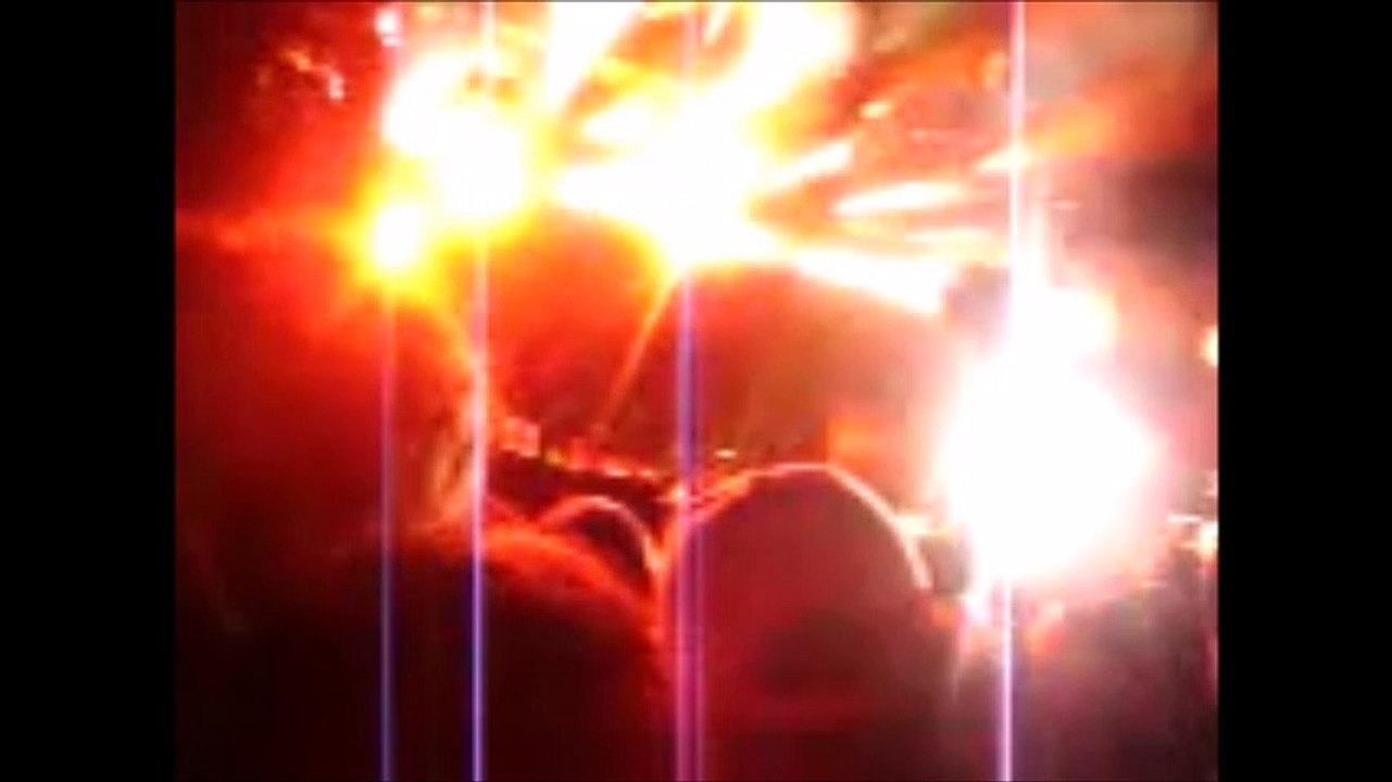 Muse - Showbiz, Rock en Seine, 08/28/2004