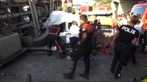 Kadıköy'de Beton Mikseri Köprüden Aracın Üstüne Uçtu 1 Ölü, 5 Yaralı