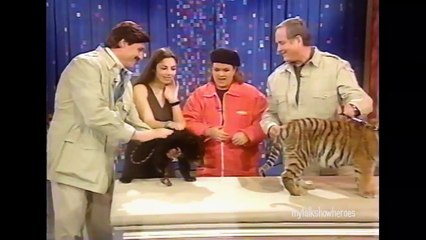 JUSTINE BATEMAN HAS FUN WITH ROSIE