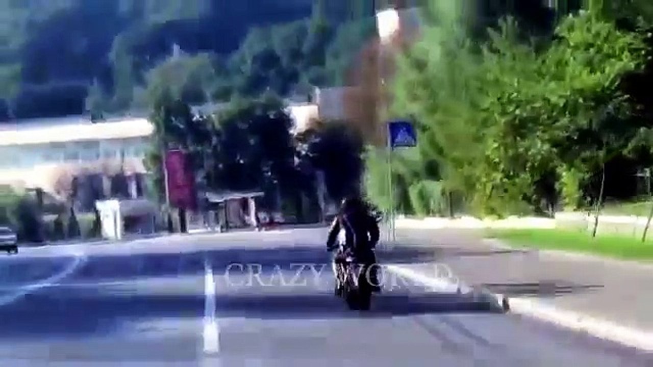 Chute d'un motard.