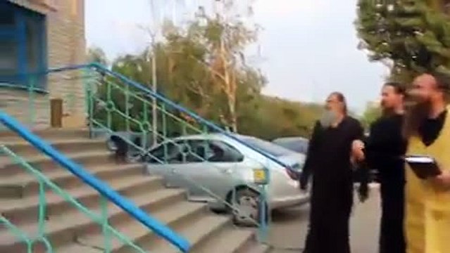 Московская церковь благословляет боевиков ДНР на убийство мирных граждан Украины.