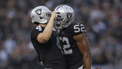 Derek Carr: Arm around Khalil Mack during National Anthem intended to 'unify people'