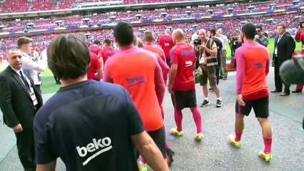 Liverpool v Barcelona Tunnel Cam (Messi, Suarez, Klopp, Coutinho) | Inside Access