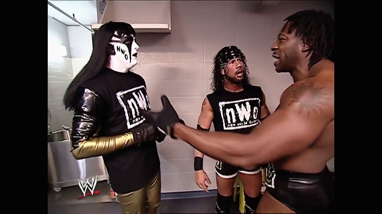 X Pac & Booker T & Goldust Backstage Raw 05.27.2002