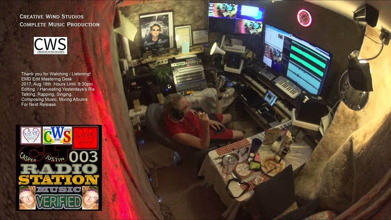 Creative Wind Studios Production Originality Desk (862)