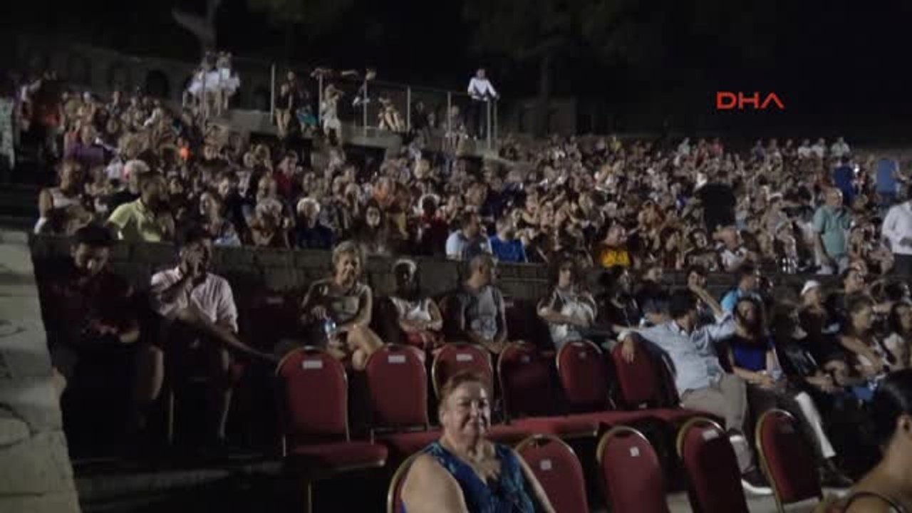 Muğla Marmaris'te Kuğu Gölü Balesi