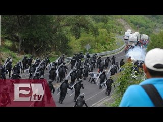 Enfrentamiento entre policías y normalistas en Guerrero / Titulares de la tarde