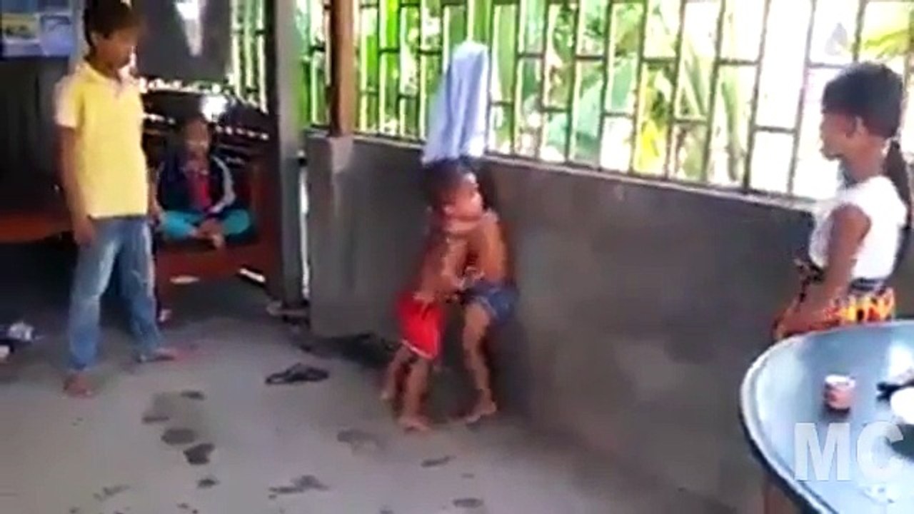 Kid Fighting like smackdown .