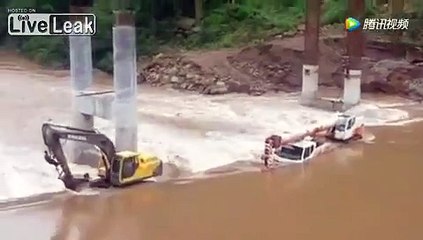 digger driver drops rescued workers,quickly snatches them back.mov.h264_base