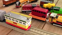 Y motor amigos jugando recreo razas ferrocarril oferta tren Wisconsin de madera Thomas |