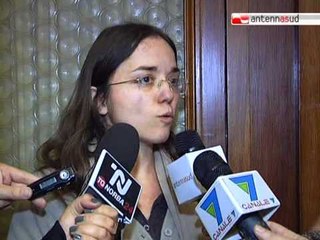 TG 09.03.12 Emiliano con Acqua Bene Comune: "Aqp restituisca il 7% delle bollette"