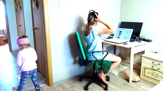 Bad Baby Игры на Крыше Мама в Шоке! Hidden Crying Baby Kids Prank their Mommy #ToyFreaks-pxe7-LVjJwA