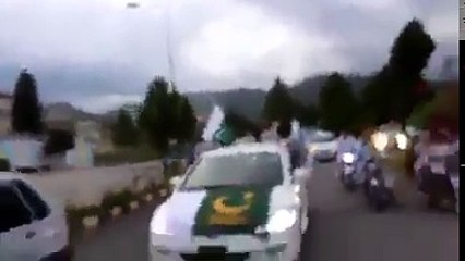 احتیاط بہت ضروری ہے۔ اس ویڈیو میں دیکھیں جشن آزادی مناتے ہوے ان صاحب کے ساتھ کیسا حادثہ ہو گیا۔ ویڈیو: حسن تیمور۔ اسلام