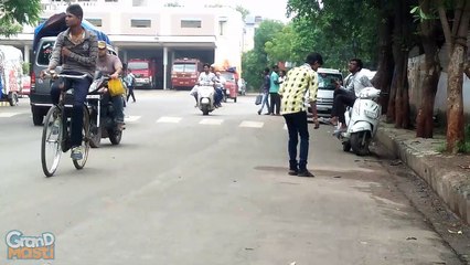 Best Mobile Phone Prank Ever | Pranks in India | Funny prank | Grand Masti prank |