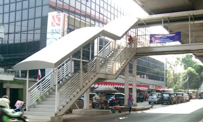 Tingginya Halte Mayestik Koridor 13 Transjakarta