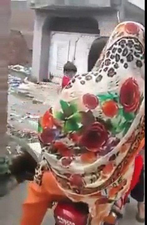 Kid Crying For Qurbani Animal   Emotional Qurbani   Qurbani In Pakistan 2016