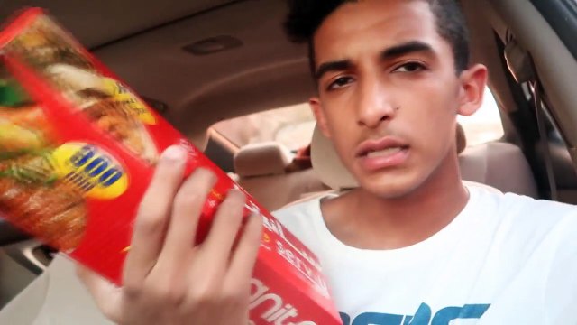 مقلب القصدير في سيارة اخوي الكبير !! ( خربت سيارته شوفوا وش صار !!! )