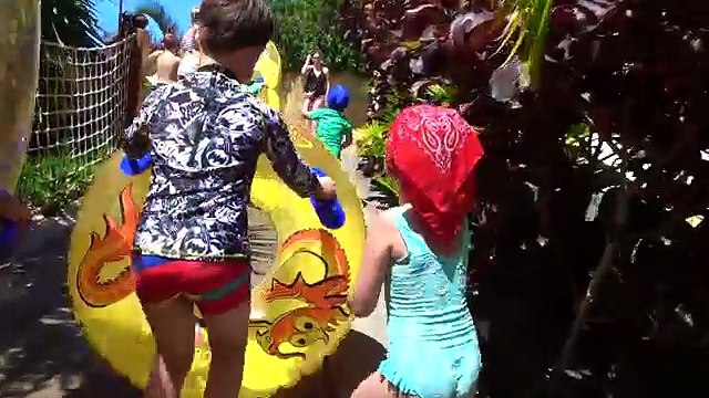 Веселая в в в в Дети п р р р р р р всплеск видео воды аквапарк водные детские крутые горки коктейли в донатс