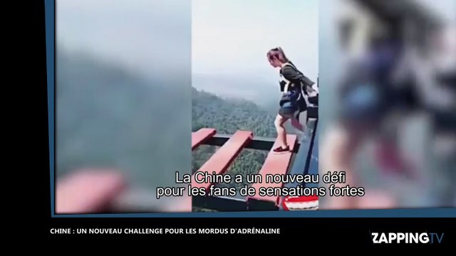 Chine : la réaction hilarante d’un homme sur un pont suspendu dans le vide (Vidéo)