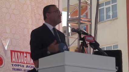 Bozdağ: "Anamuhalefet Türkiye'de Hükümet Sistemimin Değiştiğinin Farkında Değil"