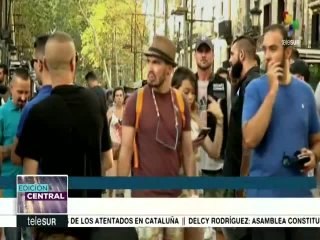 Rey Felipe VI y Rajoy encabezan minuto de silencio en Barcelona