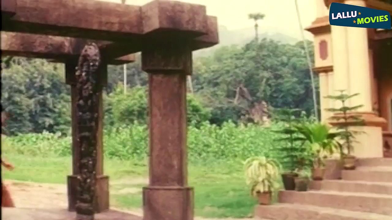 Bhanupriya Romance With Krishna In Bed | Bhanu Priya Scene | Bhanupriya Sexiest Navel Show