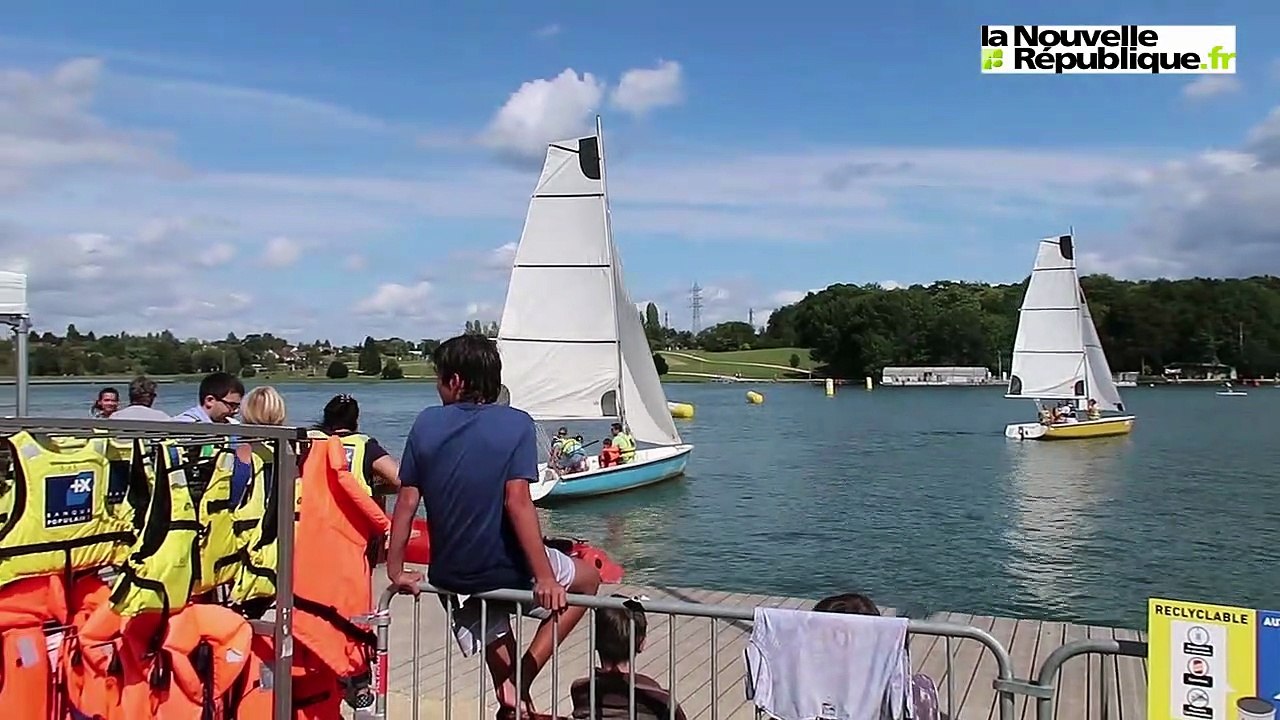 VIDÉO. Joué-lès-Tours : glisse et sensations fortes au lac des Bretonnières