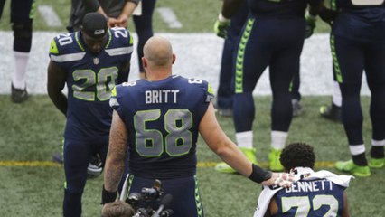 Justin Britt supports Michael Bennett in Anthem protest