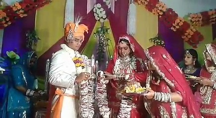 दूल्हे की इज्जत की वाट लग गयी  दुल्हन भी हसने लगी  Dulhe ki Pent Khul Gyi Sbke Samne